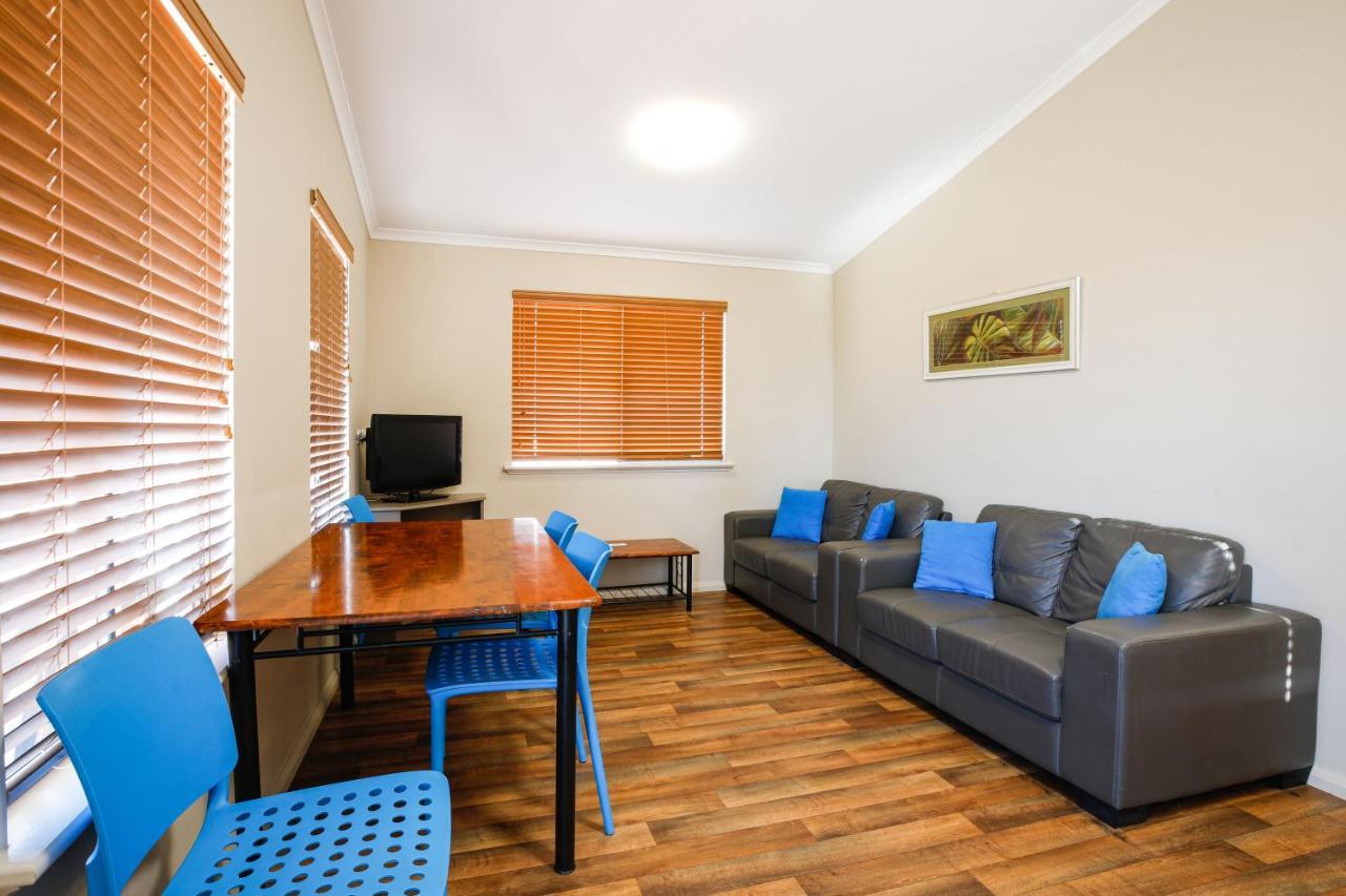 Kalbarri Tudor Holiday Park ภายนอก รูปภาพ