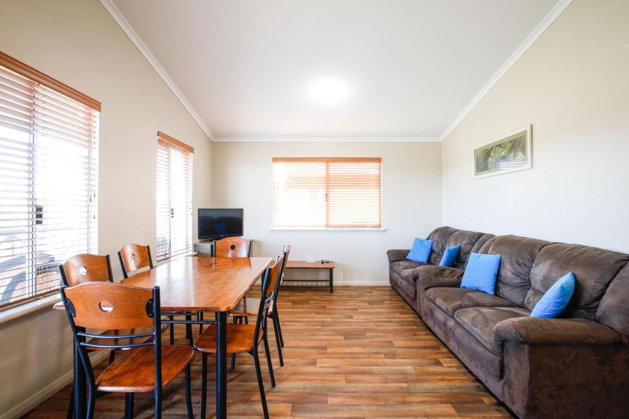 Kalbarri Tudor Holiday Park ภายนอก รูปภาพ