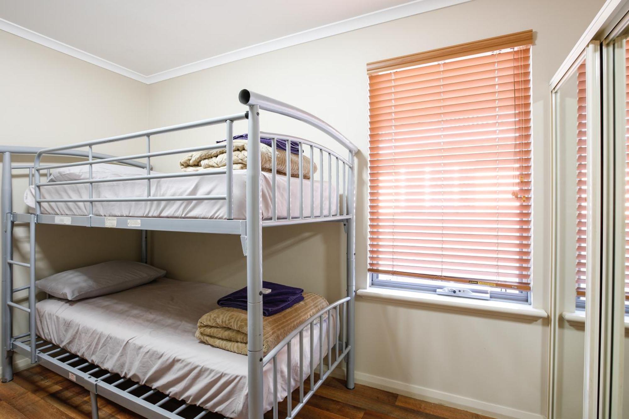 Kalbarri Tudor Holiday Park ภายนอก รูปภาพ