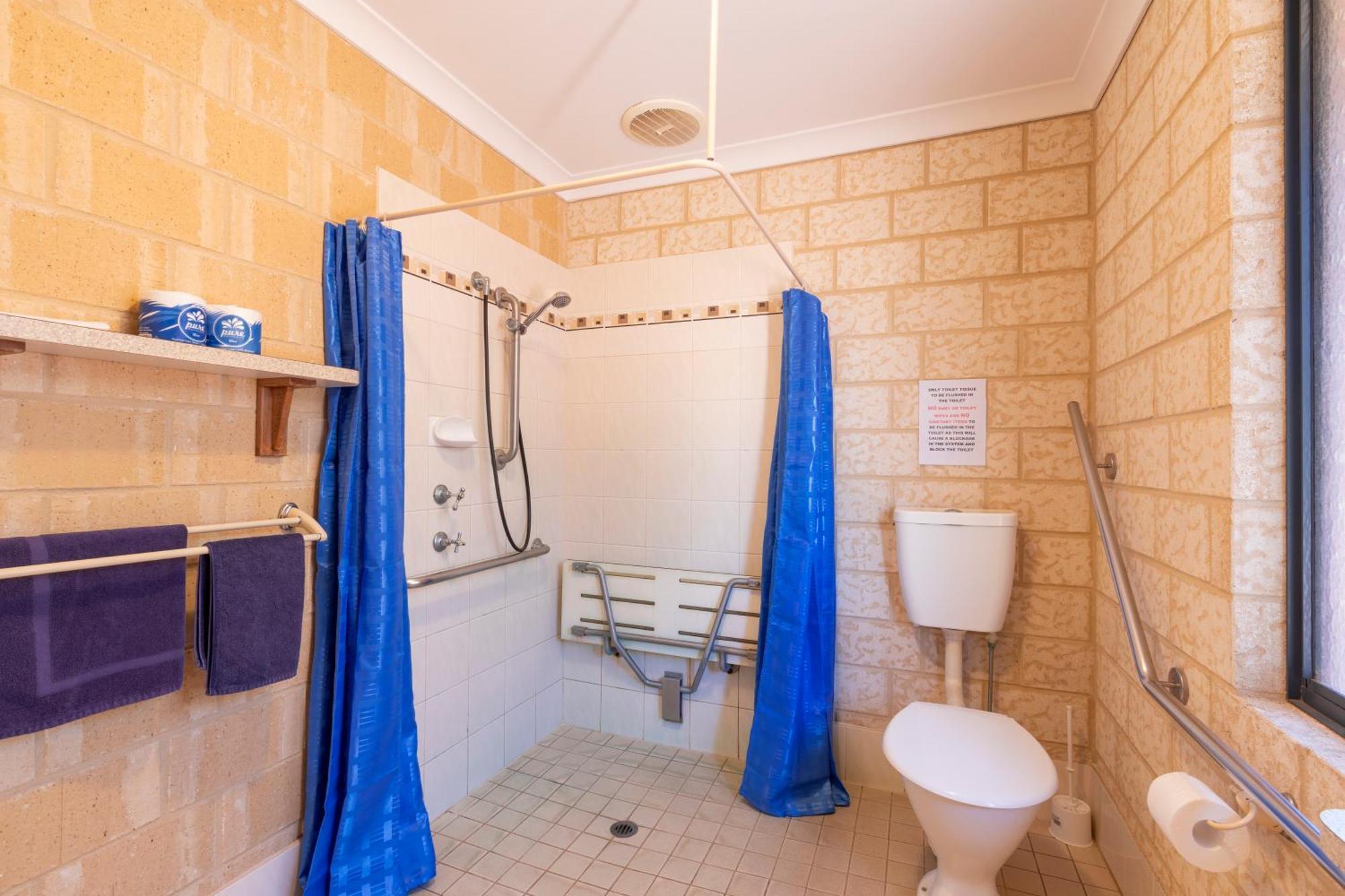 Kalbarri Tudor Holiday Park ภายนอก รูปภาพ