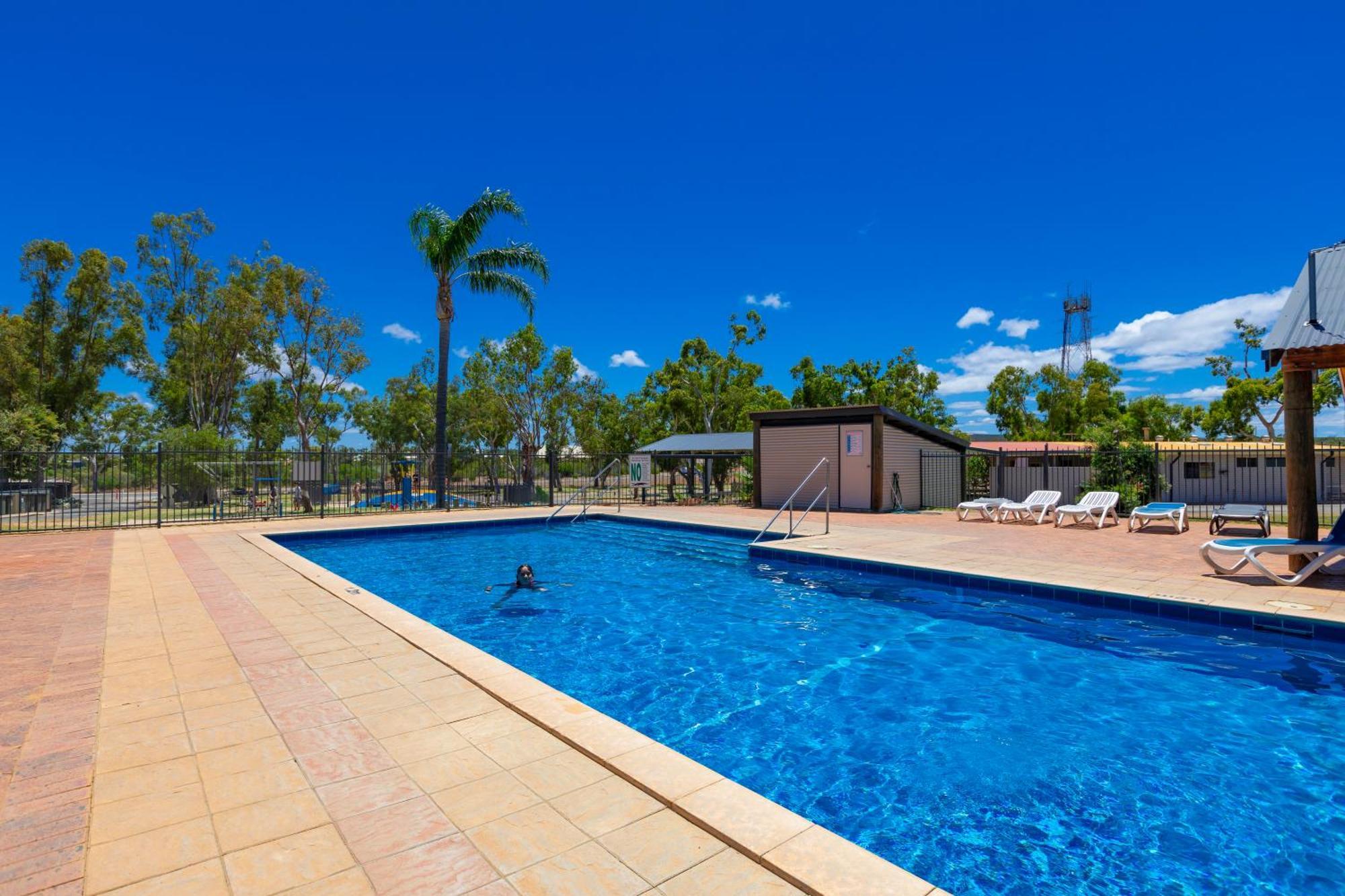 Kalbarri Tudor Holiday Park ภายนอก รูปภาพ